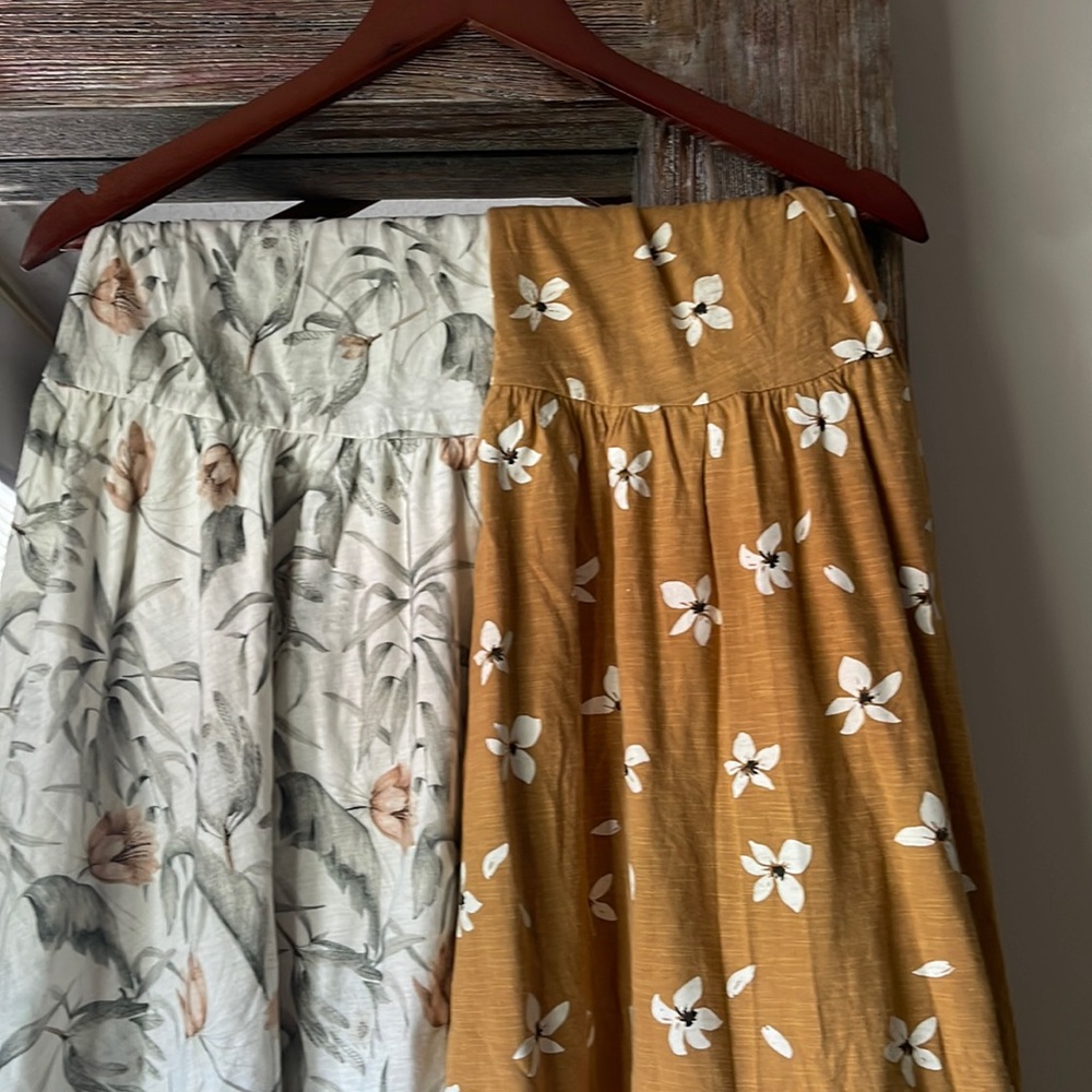 Two amazing Rylee and Cru women dresses